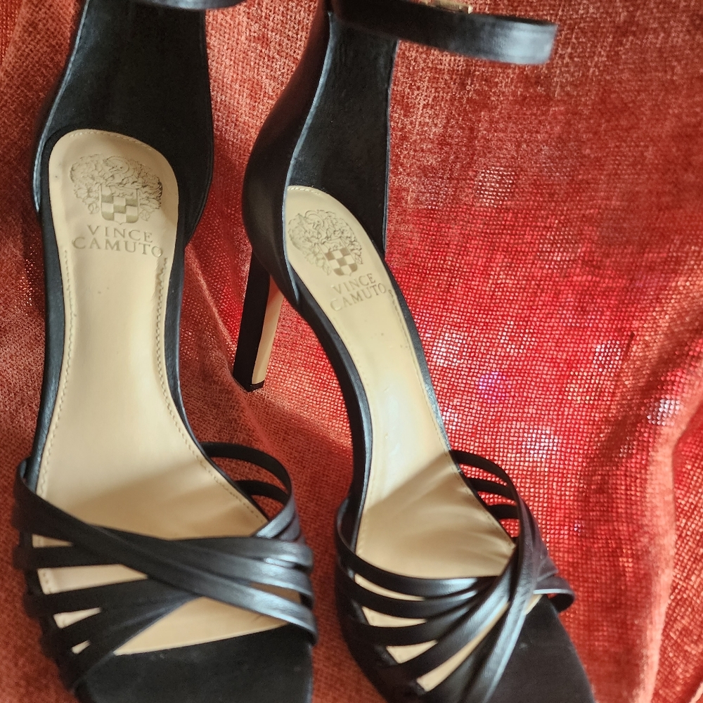 Vince Camuto Size 9 Never Worn